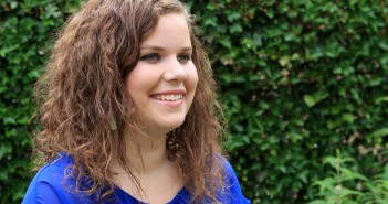 Iris Kroes zingt samen met zus Alinda