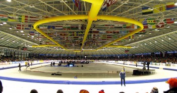 Thialf Open Dag Vanaf vandaag strijden schaatsers over de hele wereld weer in Thialf om de ISU World Cup. Drie dagen lang is er volop schaatsen in Heerenveen.