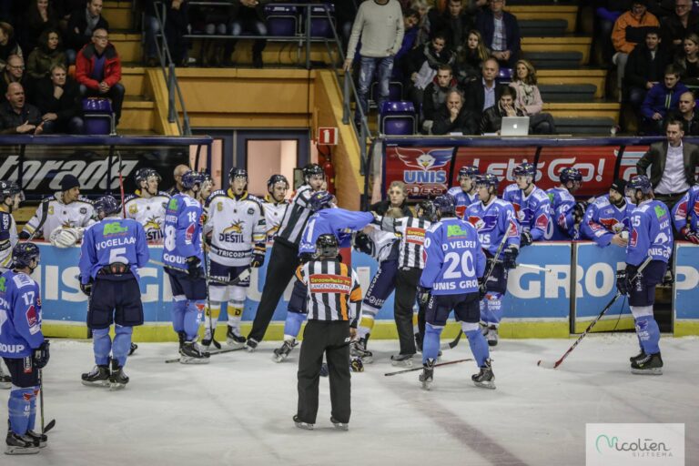 Friesland Post presenteert elke maandag in een vogelvlucht hét sportoverzicht uit onze provincie. Dit weekend onder andere: UNIS Flyers tankt vertrouwen voor bekerfinale, Jorrit Bergsma en Sjinkie Knecht pakken goud en sc Heereveen en Cambuur op trainingskamp in het buitenland.