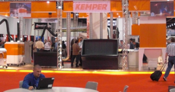 Friese gadget Windblocker op beurs in Las Vegas Windblocker, een uitvinding van een aantal Leeuwarders, staat op de technologiebeurs CES in Las Vegas.
