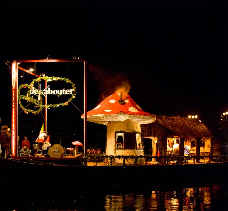 Veertien theaterstukken op het water