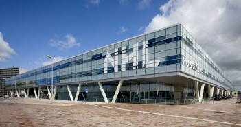 Student aan Friese hogeschool is ontevreden De student aan de Friese hogeschool is ontevreden.
