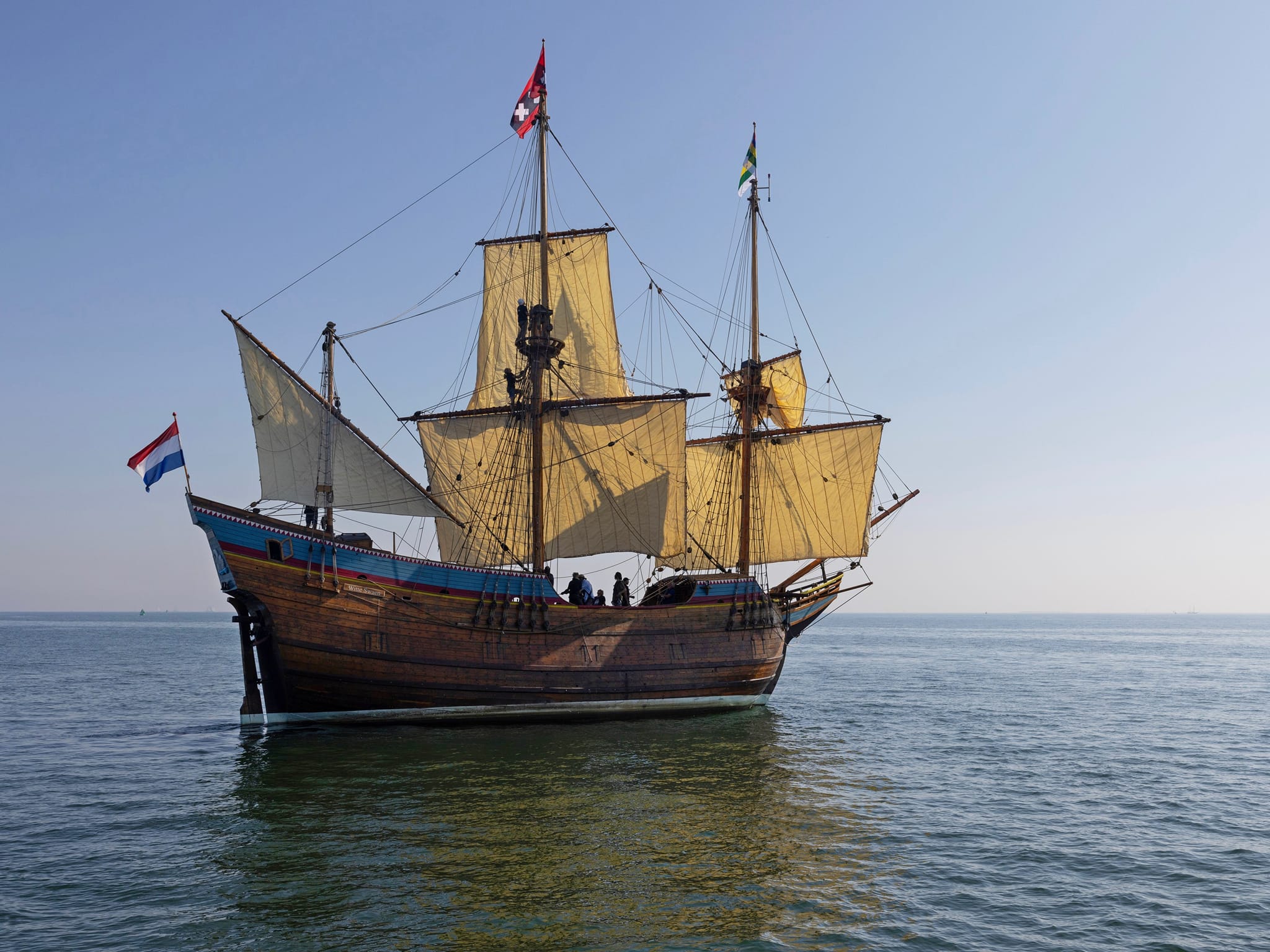 Wind in de zeilen van de 'Witte Swaen'