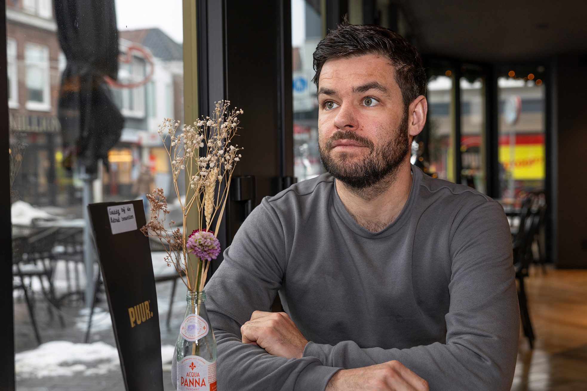 Yn Petear met Sjinkie Knegt