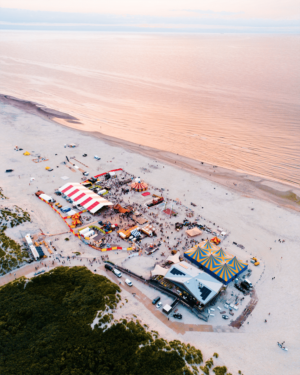 MadNes Verbindt: Het Ameland van Toen, Later en Nu