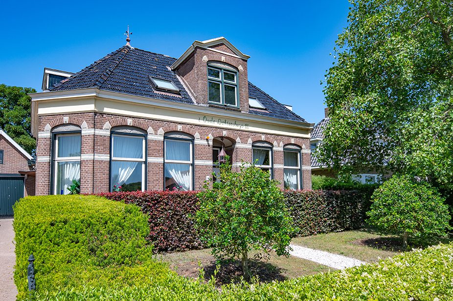 Markante woning in Minnertsga